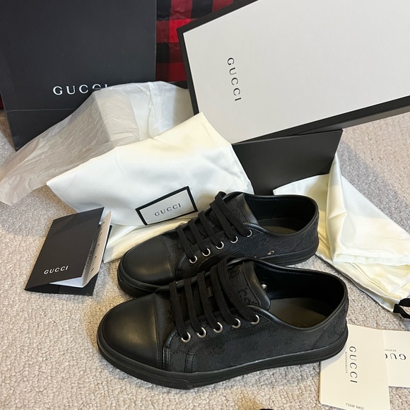 Auth* Gucci sneakers Fits Size6 - Picture 11 of 16